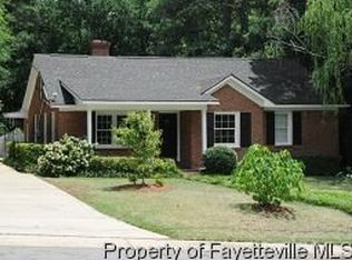 102 Camellia Dr, Fayetteville, NC 28303