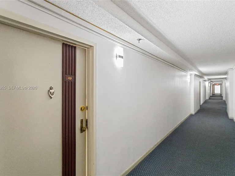 17021 N Bay Rd #429 — Photo 7