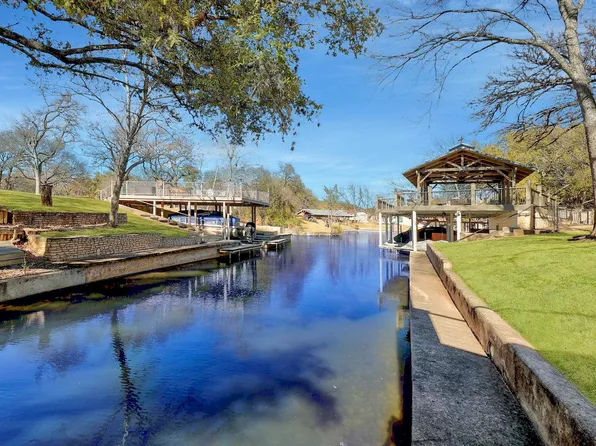 303 River Lake Dr, Kingsland, TX 78639