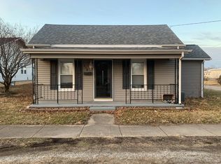 318 E Sherman St, White Hall, IL 62092