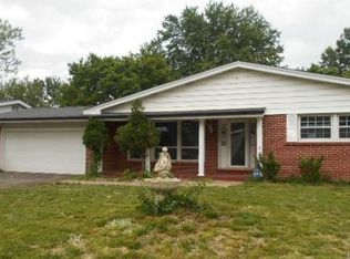 11926 Roseview Ln, Saint Louis, MO 63138