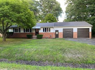 21338 Whittington St, Farmington Hills, MI