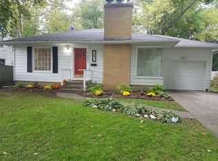 1221 Gladstone Dr SE, Grand Rapids, MI