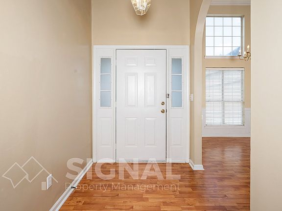 4th image of 108 Spring Pl