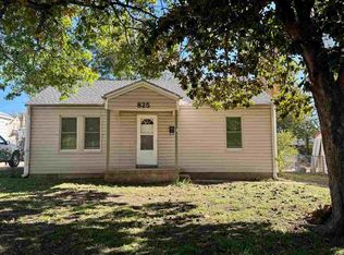 825 N 2nd St, Ponca City, OK 74601