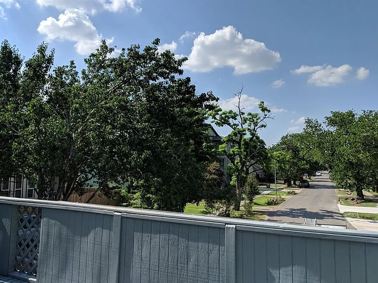 915 Alexander St #3 — Photo 15