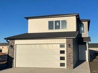 122 Marshall Loop, Lincoln, ND 58504