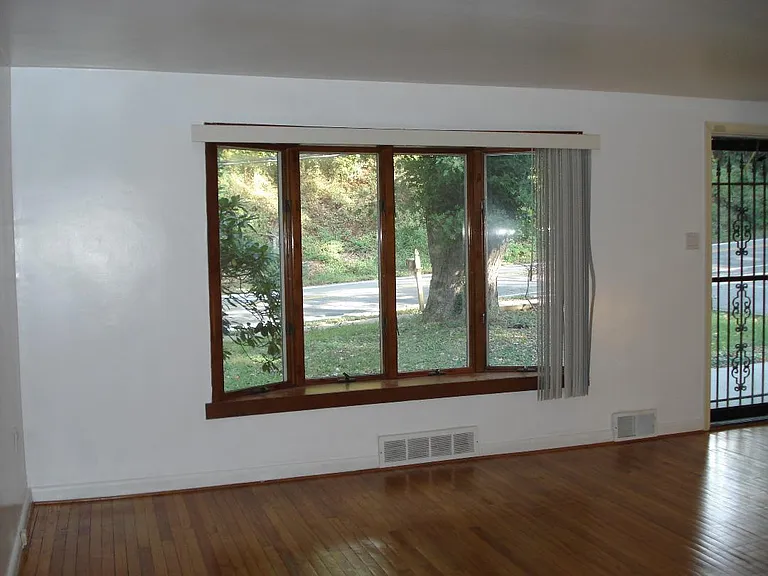 697 Old Marple Rd — Photo 10