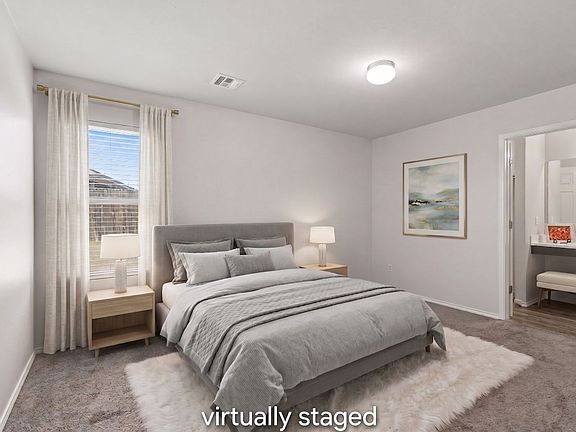 5th image of 1007 N Deer Court Way