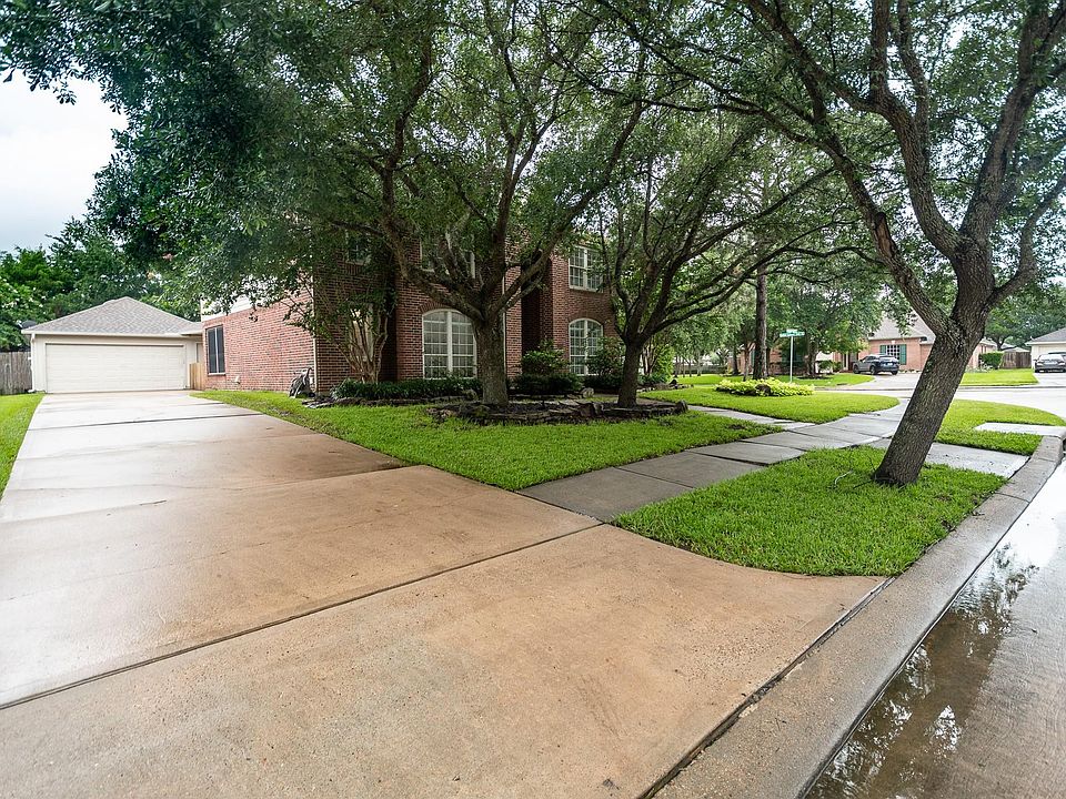 1st image of 3105 Autumn Leaf Dr