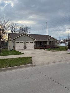 614 S D St, Oskaloosa, IA, 52577
