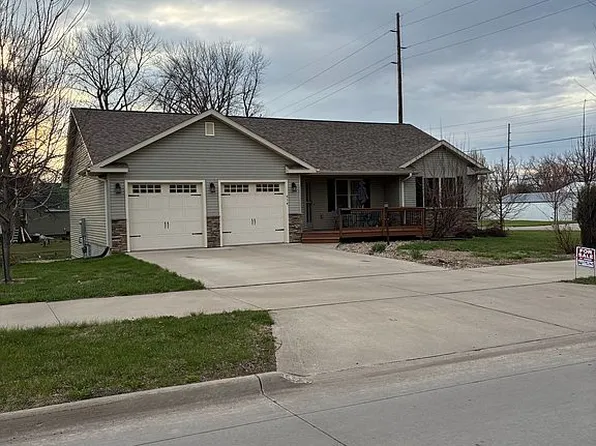 614 S D St, Oskaloosa, IA 52577