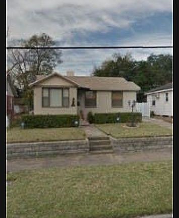 3rd image of 5712 N Pearl St