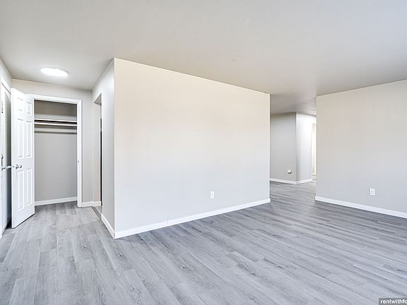 5th image of 2025 Eastman Ave APT 4