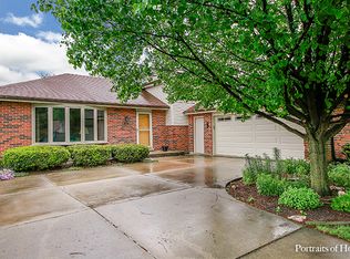 7617 Wakefield Dr, Darien, IL 60561