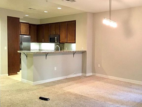 5th image of 21301 Erwin St Unit 204