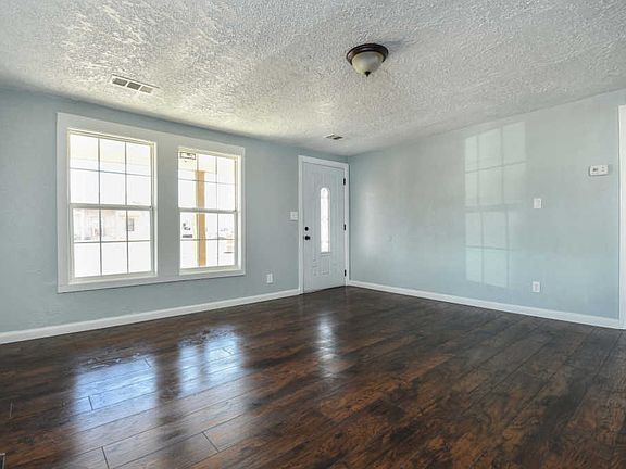 3rd image of 1314 S Bliss Ave