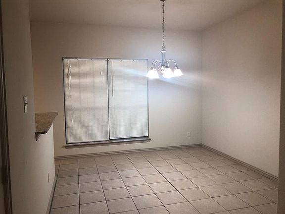 4th image of 2389 Homewood Ln