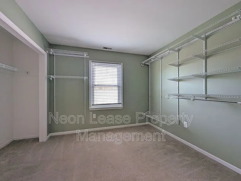 406 Franklin St — Photo 10