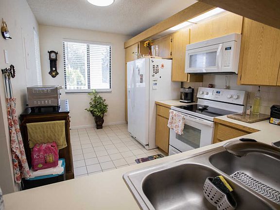 3rd image of 2461 Village Blvd APT 204