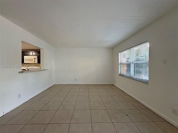 4th image of 18101 NW 68th Ave APT B102