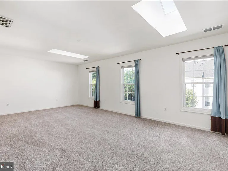 2536 Logan Wood Dr — Photo 8
