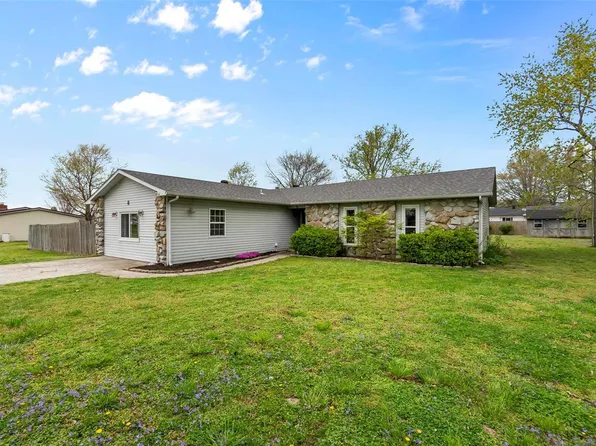 8 Michael Dr, Sikeston, MO 63801