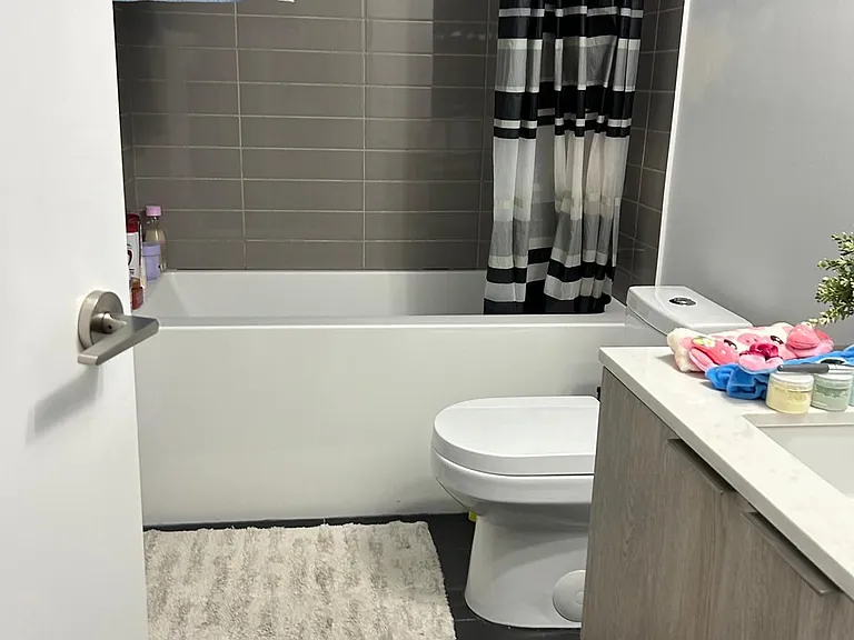 181 Dundas St E #2812 — Photo 8