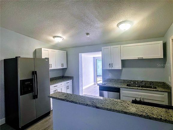 5th image of 5207 S 85th St