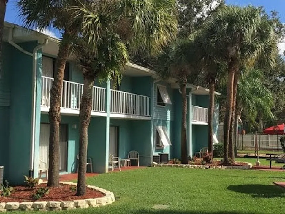 2777 N Poinciana Blvd #1118