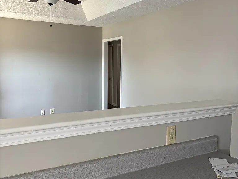 363 Donna Dr — Photo 6