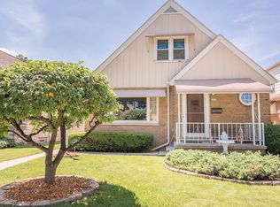 3563 S 14th St, Milwaukee, WI 53221