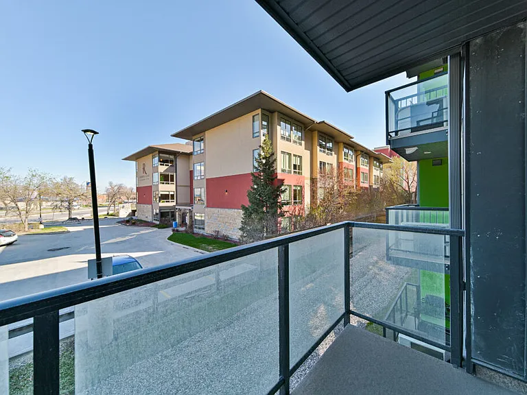1792 Pembina Hwy — Photo 35