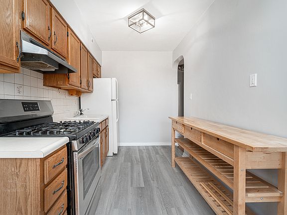 3rd image of 22-26 47th St #2F