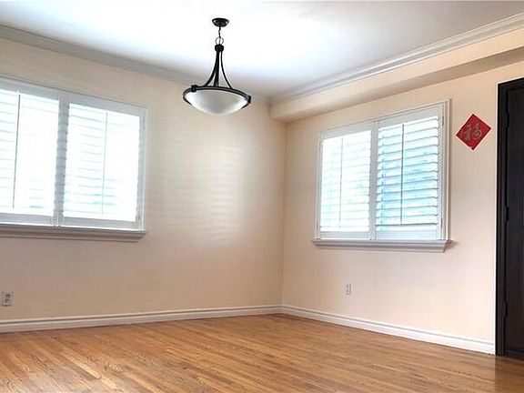 2nd image of 3134 Torrance Blvd