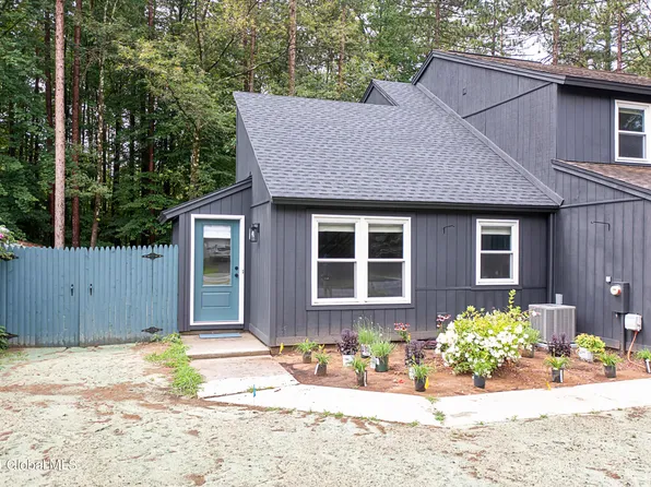 4 Arrow Wood Place, Malta, NY 12020