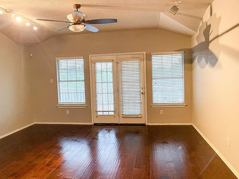 16100 Great Oaks Dr #3901 — Photo 7