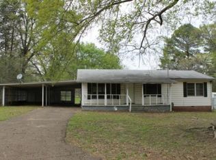 103 Houston St, Daingerfield, TX 75638