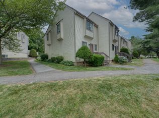 560 Yale Ave #209, Meriden, CT 06450