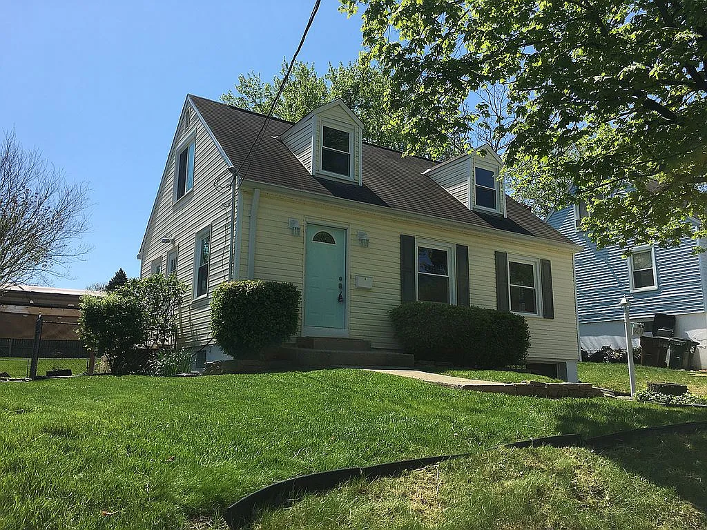 230 Rossford Ave photo 1
