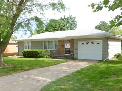 464 W 11th St, Hoisington, KS, 67544