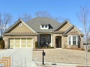 7524 Breezy Lake Ln, Flowery Branch, GA 30542