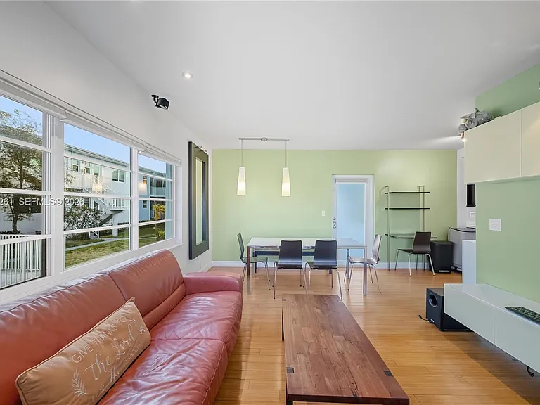 7207 Bay Dr #21 — Photo 9