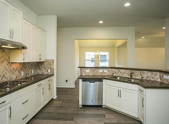 2813StandingJuniper-25