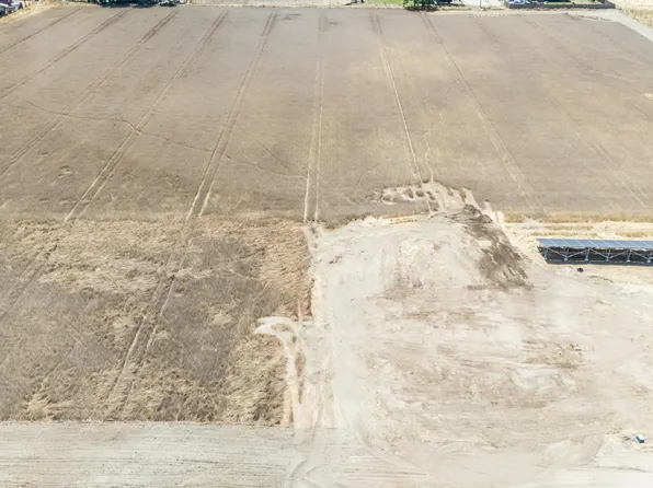 3045 Emerson Way, Bakersfield, CA 93313