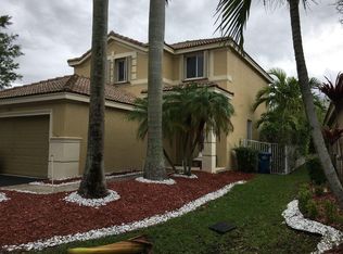 1476 Canary Island Dr, Fort Lauderdale, FL 33327