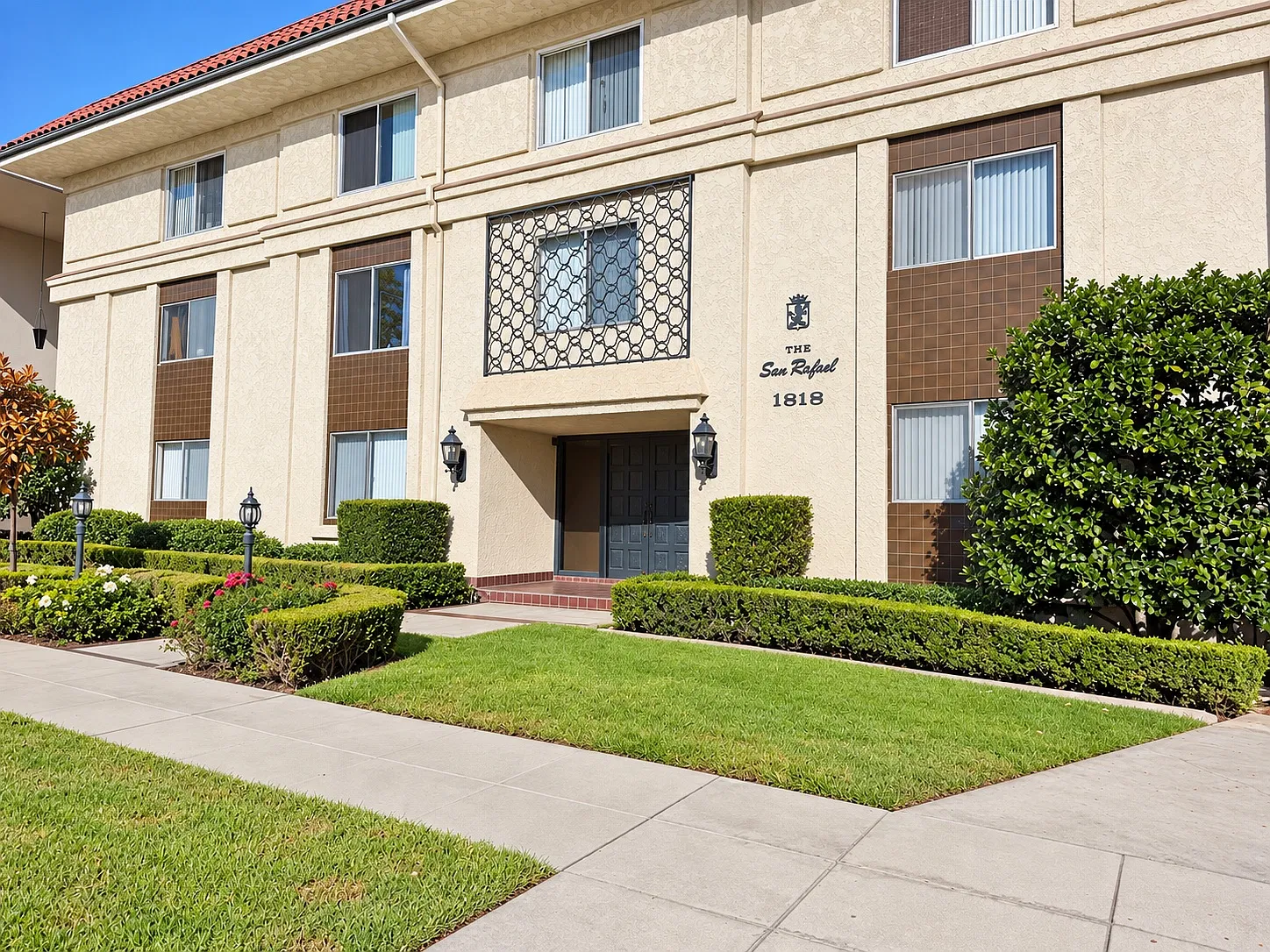 1 bed, 1.5 bath, 825 sqft, $2,595 — Photo 2