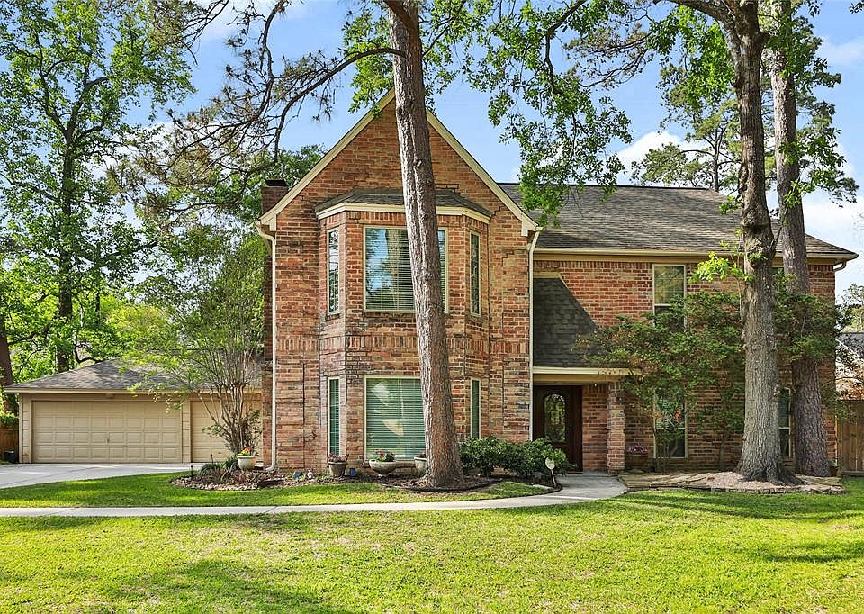 5406 Cobble Ln. - Stately home situated on a beautiful cul-de-sac lot. Roof replaced 2015.