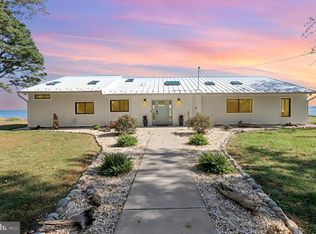 160 Shipwatch Ln, Reedville, VA 22539