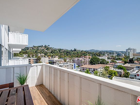 4th image of 7135 Hollywood Blvd APT 904